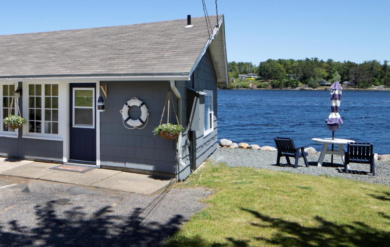 Lighthouse Motel And Cottages Bridgewater Exterior foto
